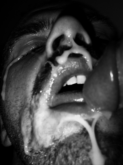 eggplantallweek:  ACTIVE GAY PORN BLOG. 24/7 POSTS. Cum stroke your cock at www.eggplantallweek.com ♂