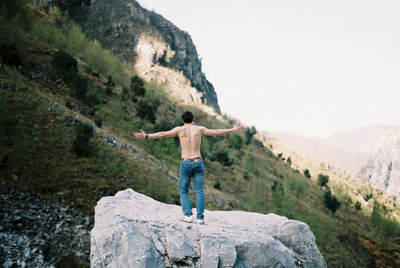 heartripswithbonghits:  http://heartripswithbonghits.tumblr.com/ 