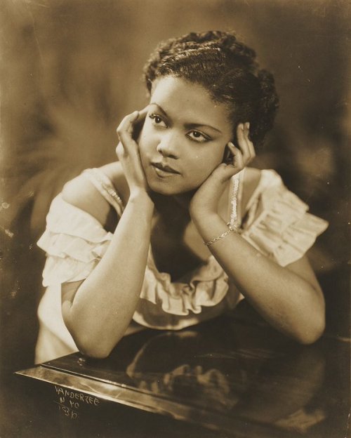 Portraits by James Van Der Zee Kate and Rachel Van Der Zee, Lennox, Mass. (1909)Evening Attire (1922