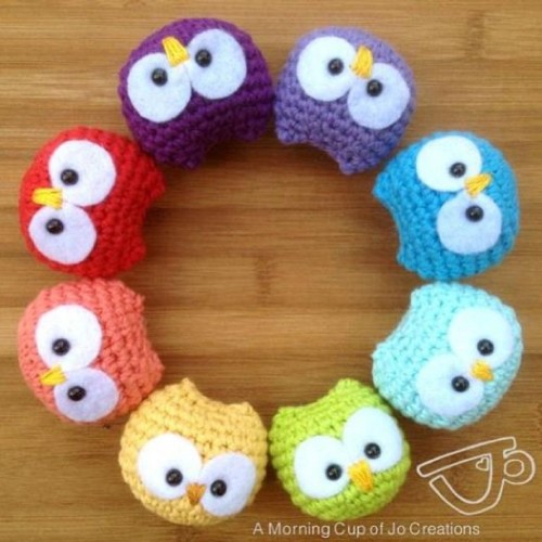 amorningcupofjo:  About 11,400 people have downloaded my FREE baby owl pattern!!! :D I have a Thank You gift coming your way. Tune in to my Facebook for mor info. <3  OhmyGAWSH I need it!!