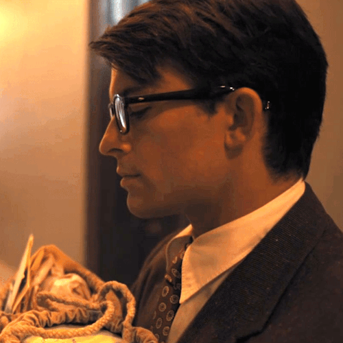 Jonathan Bailey As Tim Laughlin In “Bulletproof" (Fellow Travelers - 1x02)