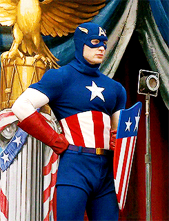 chrisevanssource:  Outfitting a hero: Captain America’s USO costume.  Initially