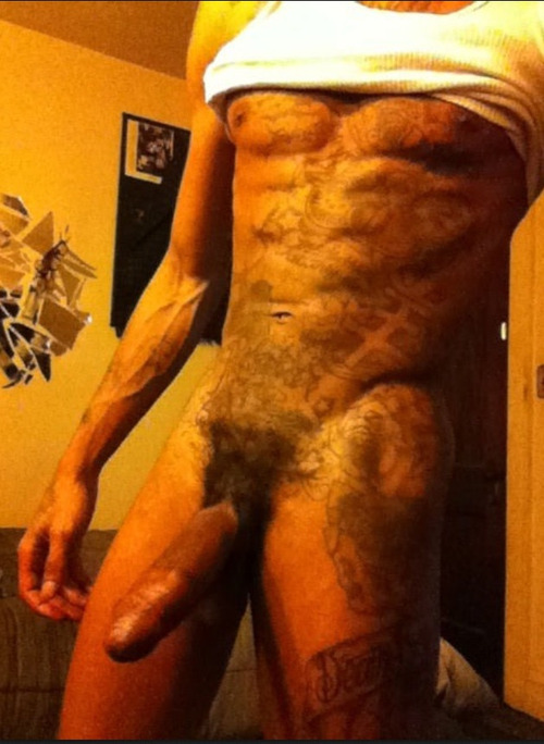 dbone27:  fuckmyassbby:  I THINK I’M IN LOVE…!! I TOTALLY LOVE  TAETHEDOUG 