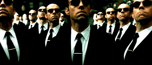 kravemychocolatekurves:  chickenslikethedickens:  HUGO WEAVING - The Ultimate Nerd