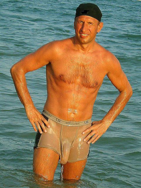 bulgeb:  http://bulgegrab.blogspot.comhttp://bulgeb.tumblr.com 
