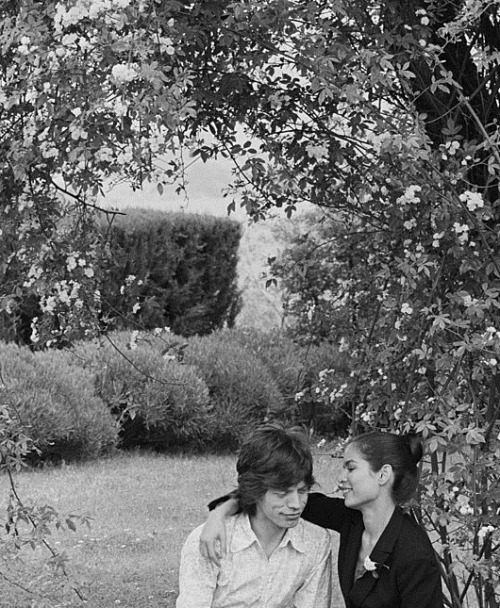 colecciones:  Mick Jagger and his fiancee Nicaraguan Bianca Perez just before their Wedding in St Tr