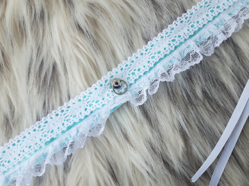 Kitten princess collar available here : https://www.etsy.com/ca/shop/Naughtypawsies