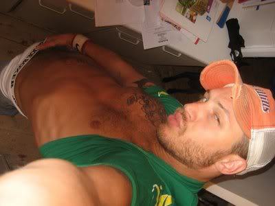 famousmennakeduk:  Tom Hardy