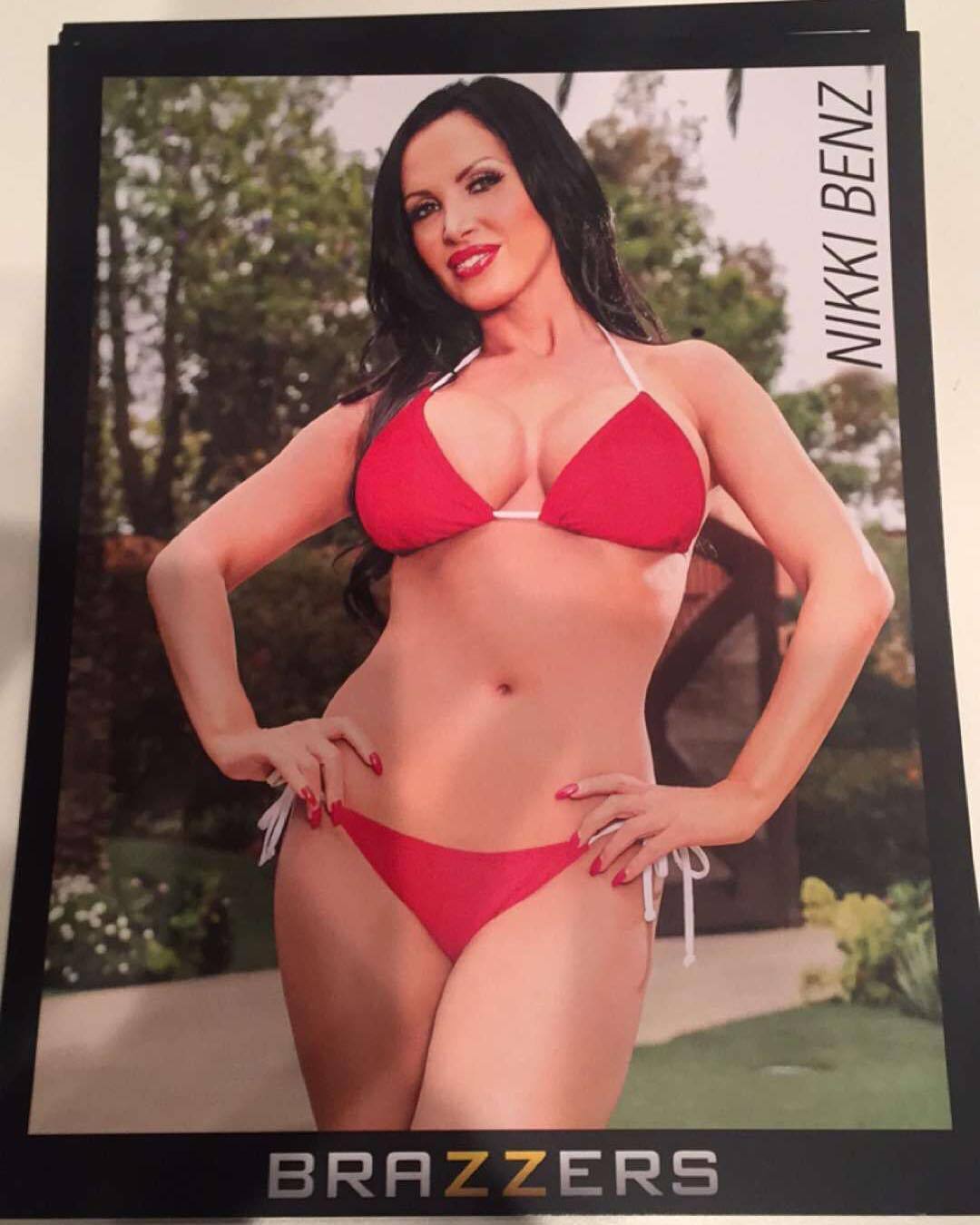1nstagrambabes:  I love my @brazzersofficial signing promo this year! AVN/AEE #BenzMafia