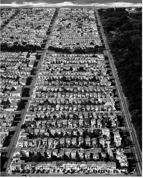 mpdrolet: Aerial view of San Francisco row houses with Ocean Beach, c. 1950 Fred Lyon