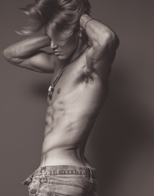 seibellissimocosi:  It’s about time I celebrated the talent, inimitable style and sheer joy that is Brian Jamie. Some of my fav models and takes. His is still my all-time Thor fav.