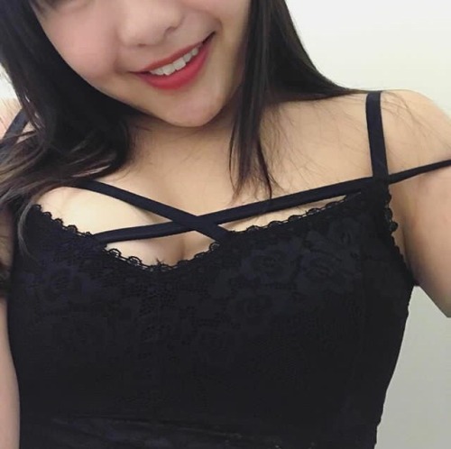 hot-asian-slut-koey:Hi nice to meet u guys , my name is Koey and welcome for pm