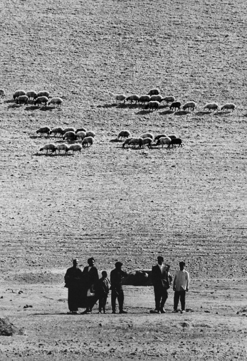 fotojournalismus:  Iran, 1970.Photographs by Gabriele Basilico