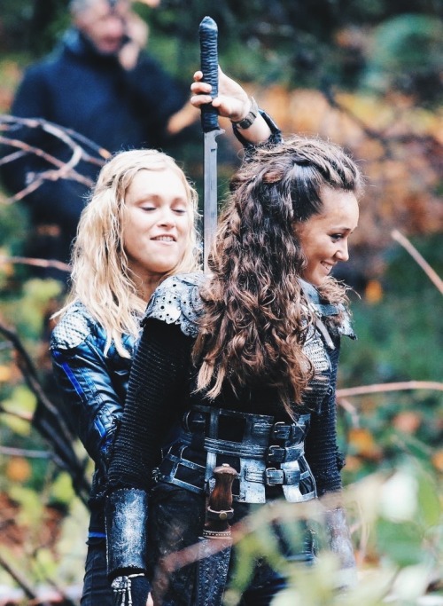 alyciadebx:the most deserving iconic bitches. hashtag clexa deserves better