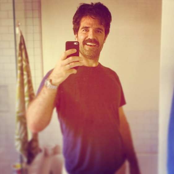 thewidowhowlapp:  rob delaney: hottest of hot dads/king of the mirror selfie 