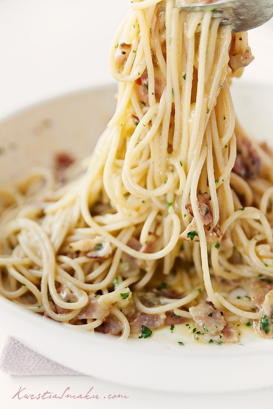 e-d-i-b-l-e:  spaghetti alla carbonara. 