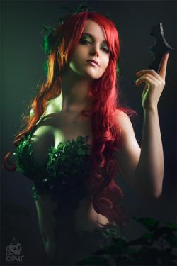 cosplay-galaxy:  DC - Poison Ivy by Kitty