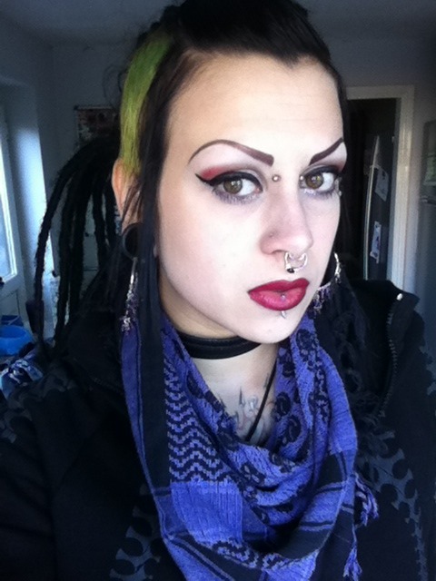 kathy-alexa:  I liked my face/make up today. 