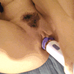 filledfille:  I finally got the new Bodywand with the silicone head! Naturally, my greedy cunt couldn’t resist it…   