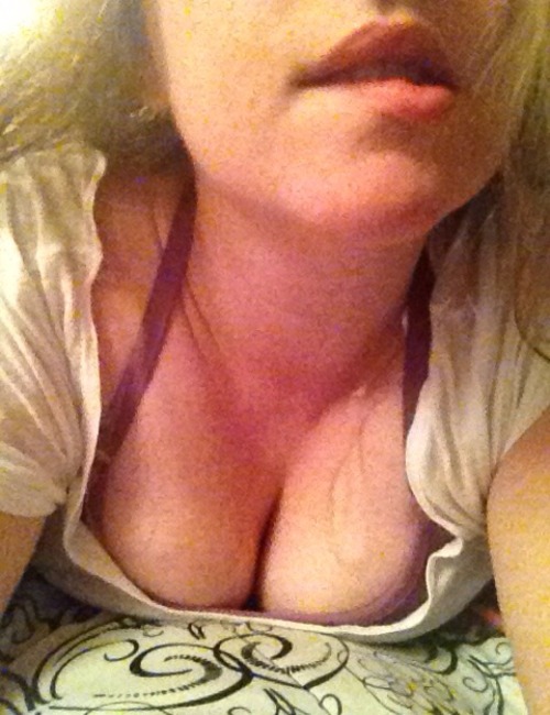 im-flirty-and-dirty:  A few cute pictures I took before bed 😉 