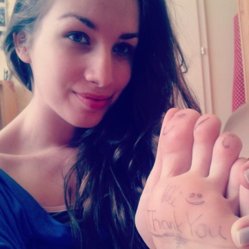 faceandfeet: This girl is so fucking amazing! Unfortunently she does not have a tumblr.. But she doe