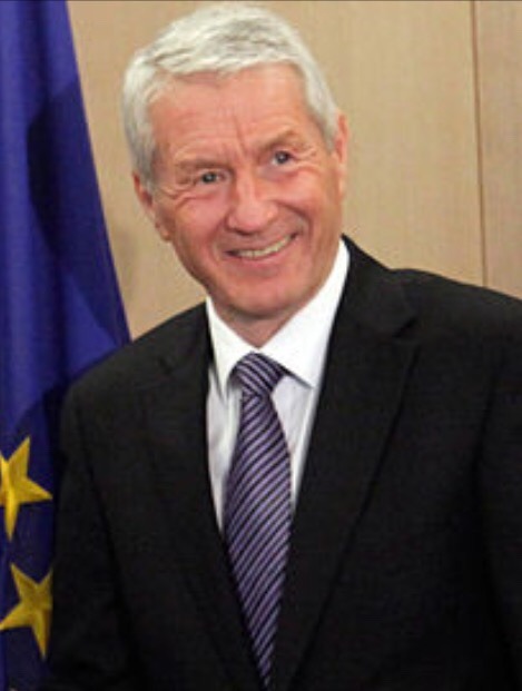 toddcdn40:  mueslimen:  Thorbjørn Jagland What a dream of a sexy handsome attractive man  👅❤❤❤❤