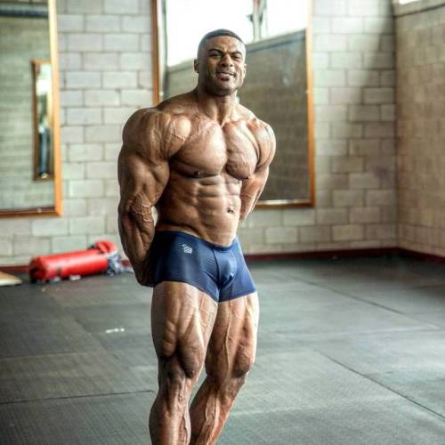 Porn Pics bodybuilder