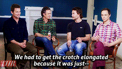  Taylor Kitsch discussing the authentic 1980s jeans Ryan Murphy found for his The Normal Heart wardrobe. (x) 