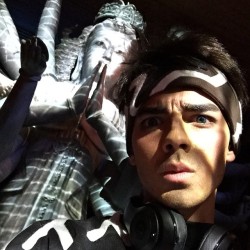 jobrosnews:  joejonas: Derek asks you to pray for the ugly people… 