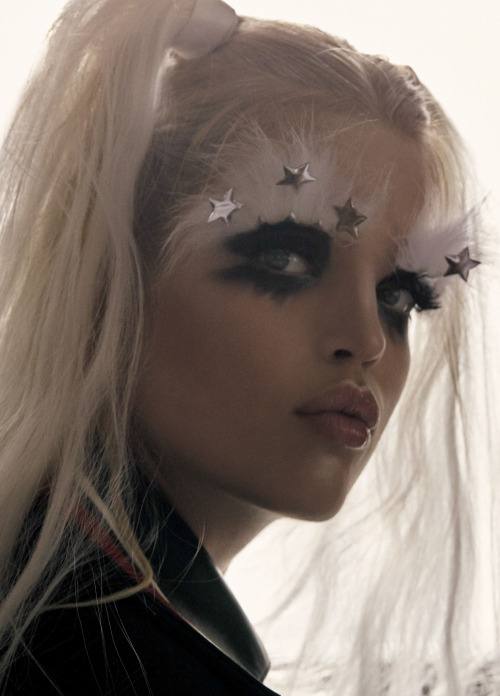 Daphne Groeneveld photographed by David Dunan for Vogue Japan March 2016, styled by Andrew