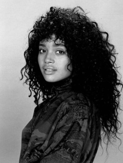 80sloove:  Lisa Bonet