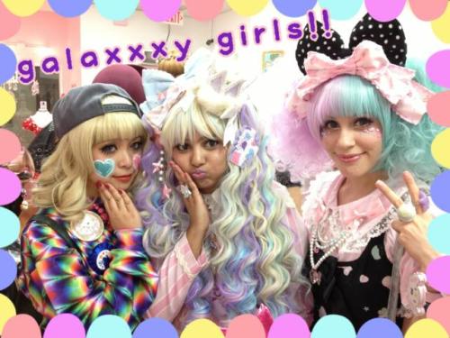 I had a blast meeting some of the other galaxxxy girls at Fairytale Boutique&rsquo;s anniversary eve
