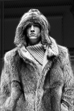 bonertodie:  9thspace:  Fendi AW13, ph. Dirk Alexander   yaasssssss