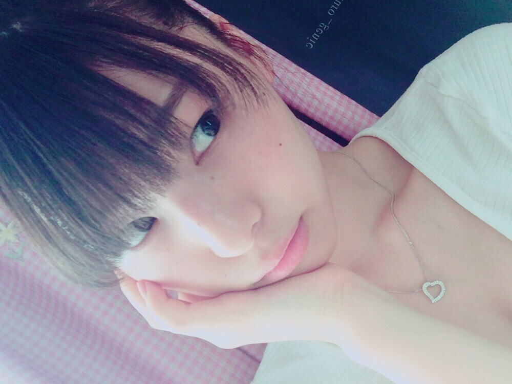 omiansary:  http://blog.nogizaka46.com/