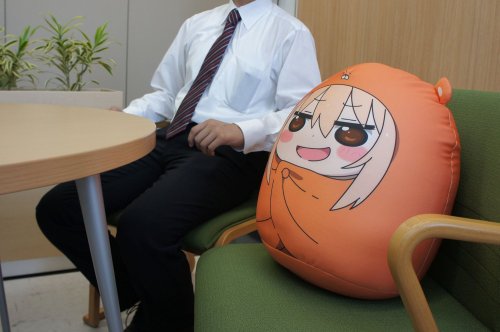 ohnoraptors:  Himouto! Umaru-chan - Almost Life-size Cushion 