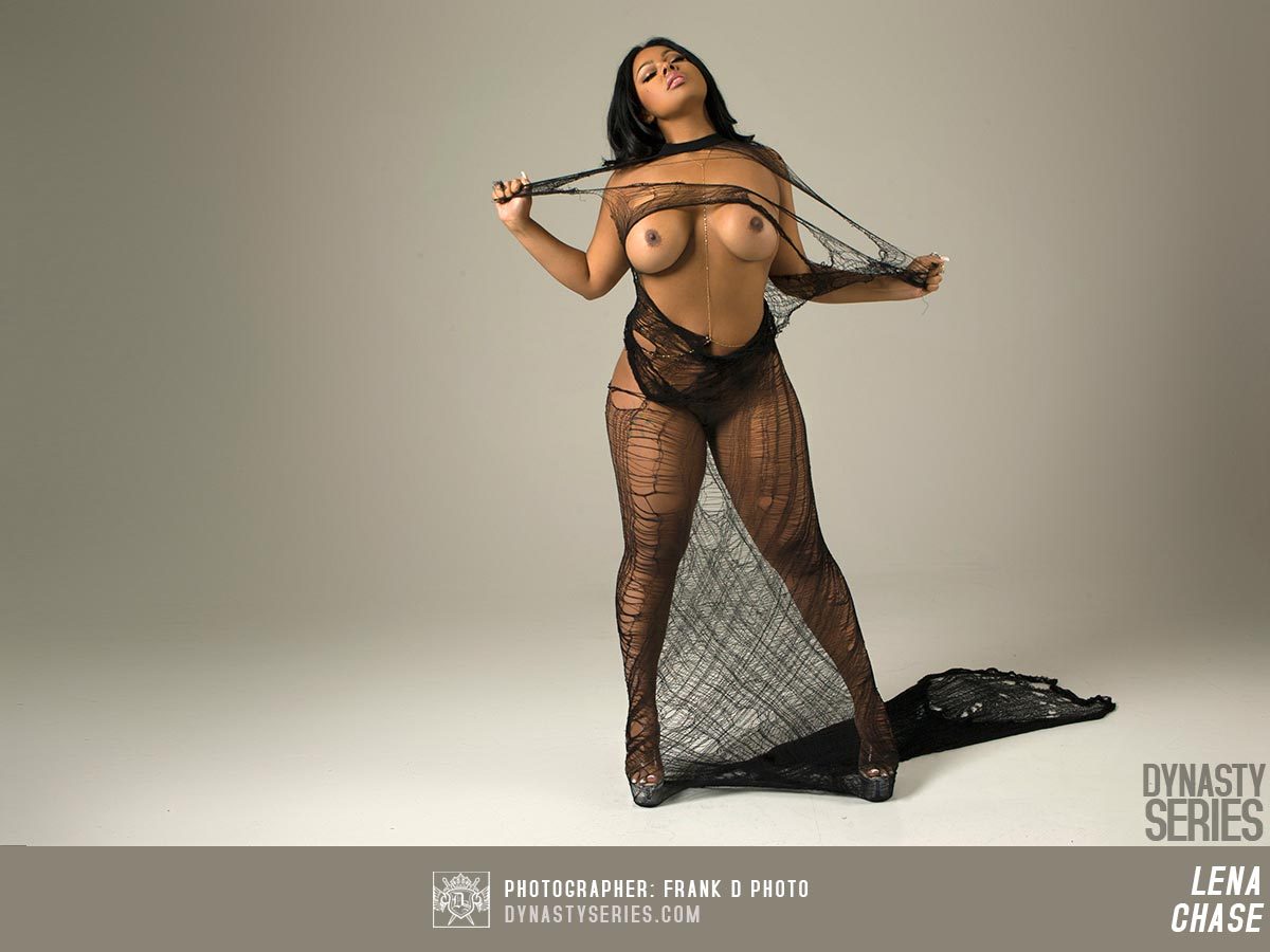 pussypiffandpalmtrees:  1sograteful:  Lena Chase aka Thick’ems  Dope 
