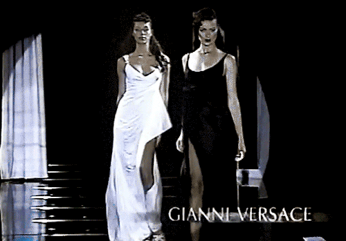 sridevi:Shalom Harlow bumps into Brandi Quiñones at Gianni Versace S/S 1995