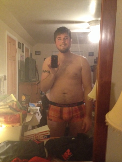 sepdxbear:  hawksrule:  Just out of the shower getting ready for a party    // 