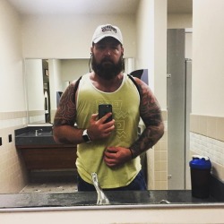 Chadillacjax:  Chest Day Done #Selfie #Gaylifter #Gaymuscle #Instafitness #Beardedmuscle