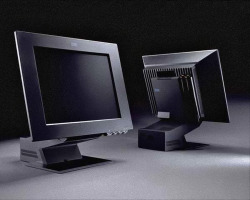 vintagecomputers:  IBM NetVista X40i  15&quot; TFT Active MatrixIntel Pentium III64/512MB SDRAM