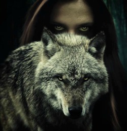 Lobo y caperuzita. ..los dos oscuros. ..los dos violentos ..cada uno en su forma