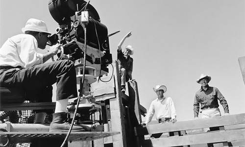 On set of ‘The Misfits’. Photographed by Cornell Capa. (1960) 