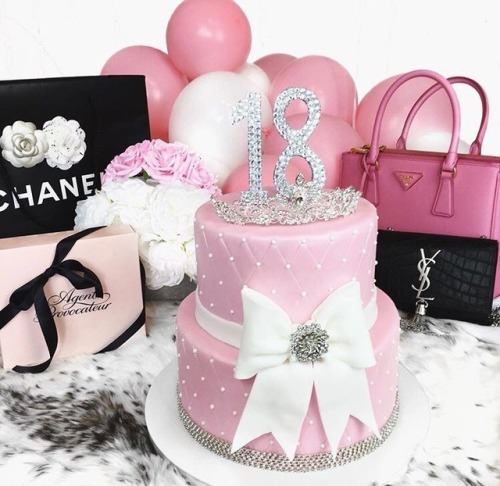 expensivetastexox:@ninaasecretGlamheaven is back