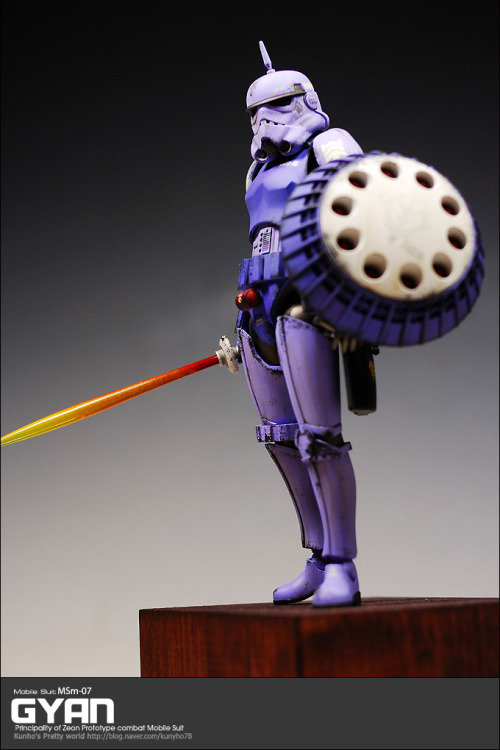 mobile-suit-gundam:  sanosagara:  「GUNDAM.Star Wars」☆ Storm Trooper Custom Models  yoo that golf though… 