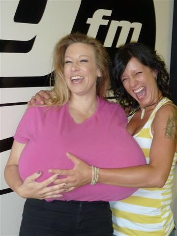 chelseaontheradio:  Chelsea’s Pink Protruding Pontoons at Zed99 FM 