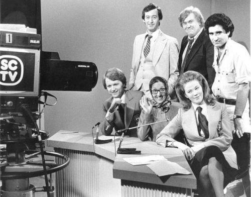 oldschoolpic:  circa 1977: Joe Flaherty, John Candy, Eugene Levy, Dave Thomas, Andrea Martin, and Catherine O'Hara at SCTV. Better than SNL? by nervemiester   So much talent in one room 🌟