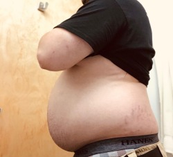 justalilthiccer-deactivated2019:Stretch marks comin in hard and fast. I must be growing.