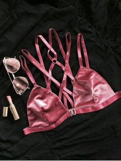 badxbaby:Pink Velvet Bra