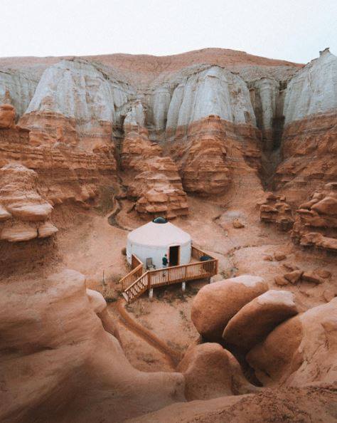 theadventurouslife4us: Goblin State Valley, Utah, US |Sasha Juliard Photography 