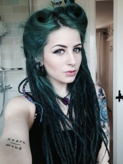 fuckyeahbillie:  Vintage hair on dreadlocks